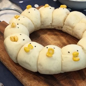 超簡単！ブサかわ♡「ひよこちぎりパン」の作り方