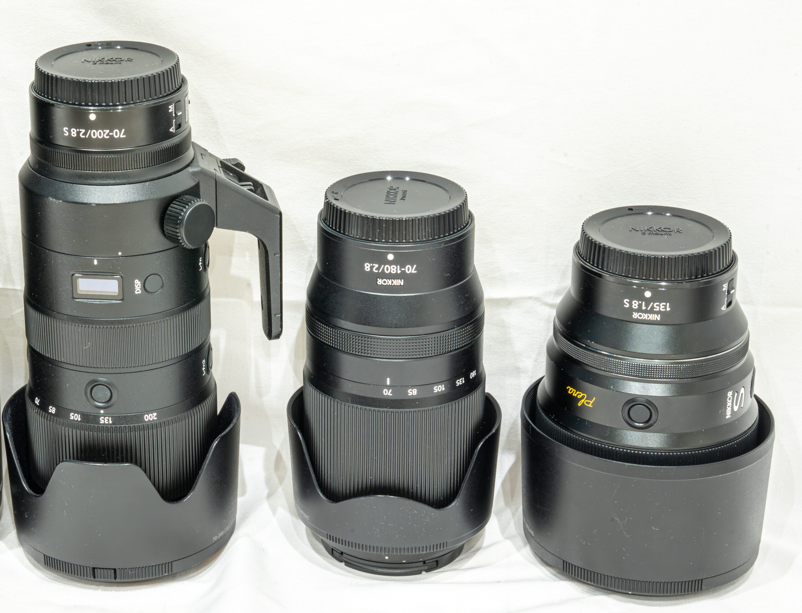 ニコン Z 70-200mm f/2.8 VR S 70-180mm f/2.8 135mm f/1.8 Plenaの重さを徹底比較